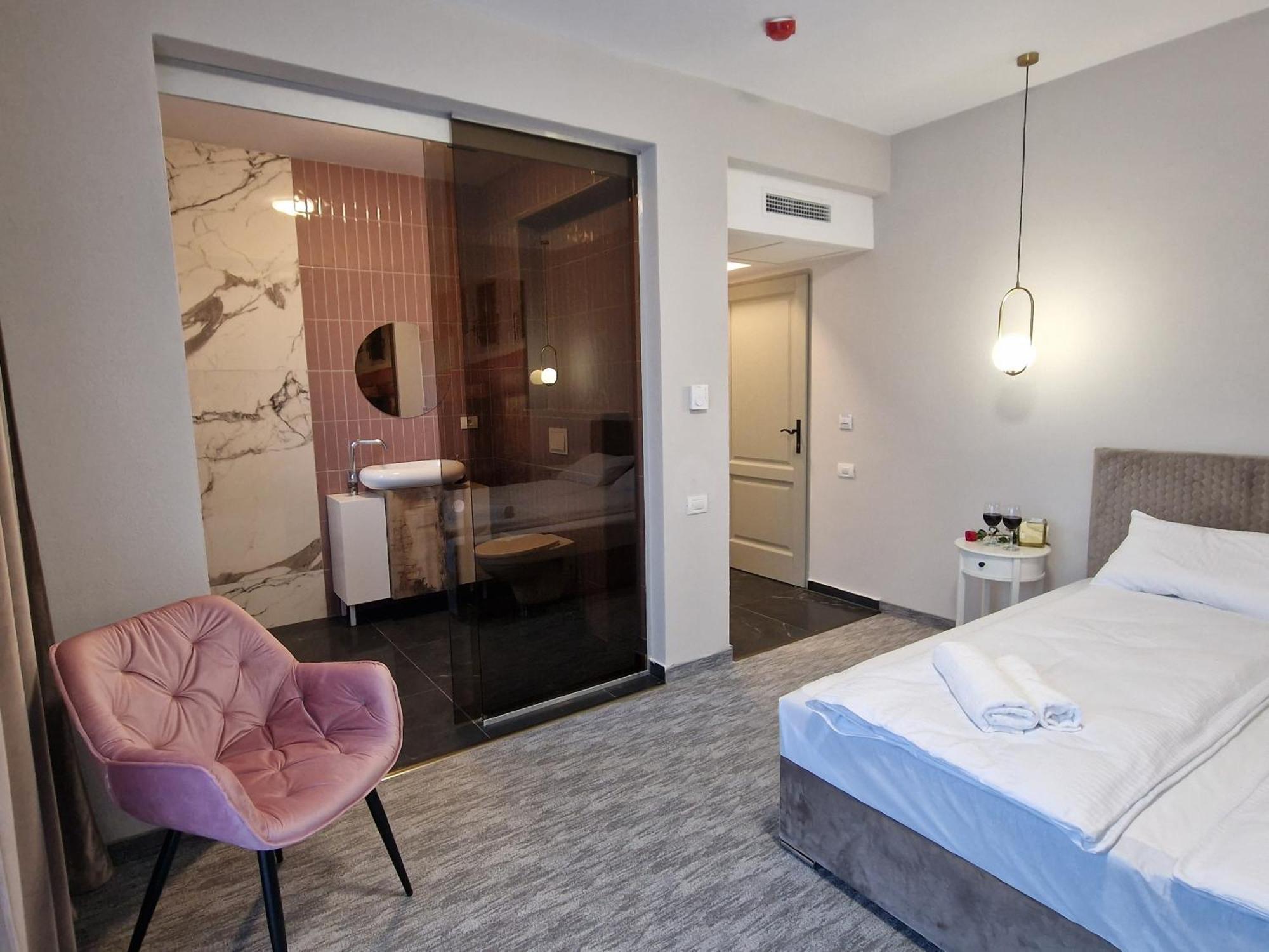 Art'S Luxury Boutique Hotel Oradea Buitenkant foto